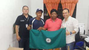 Comunidad indígena y funcionarios de la UNP