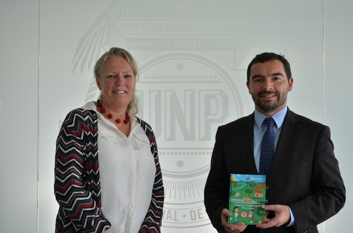 Reunión del director Andrés Villamizar con Marie Anderson, embajadora de Suecia en Colombia