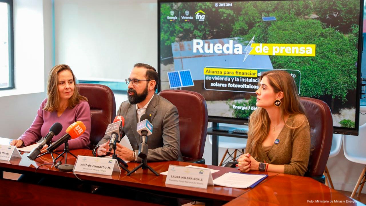 Gobierno lanza estrategia de crédito para financiar mejoramiento de vivienda con energías limpias