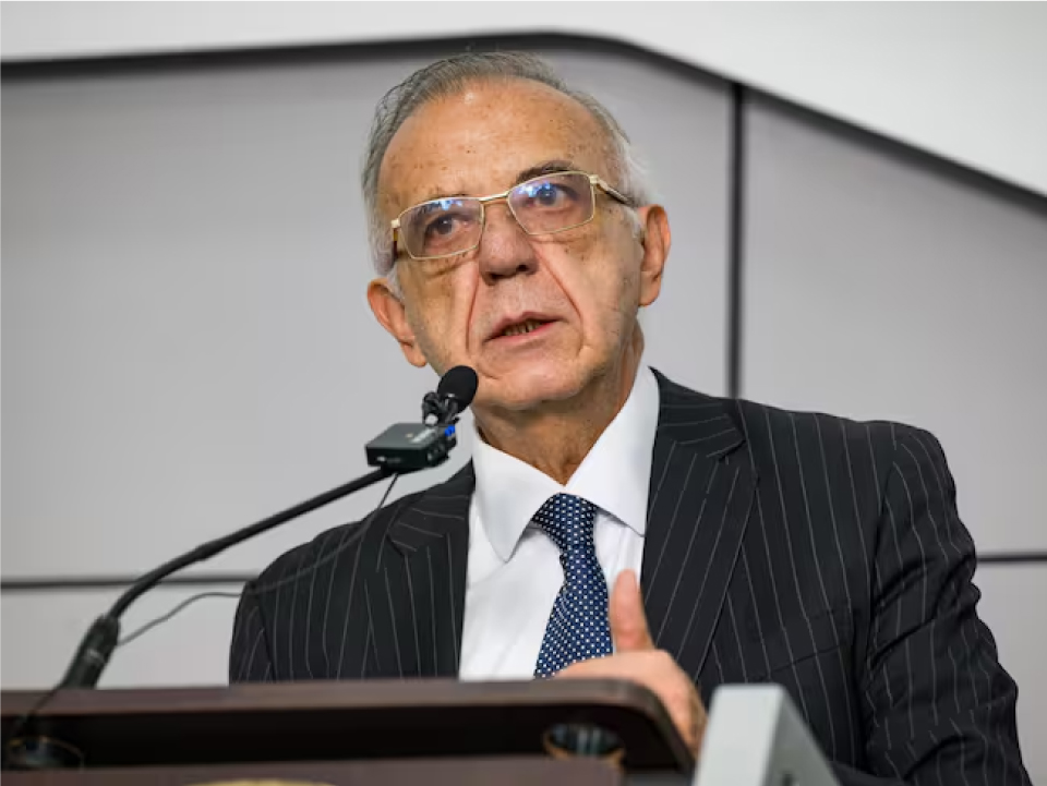 Iván-Velásquez