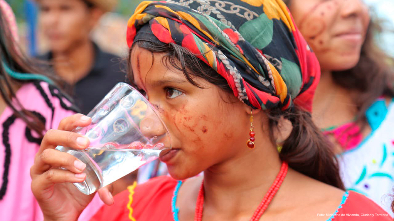 Más de 2 millones de colombianos han accedido al agua potable gracias a la ‘Revolución del Agua’