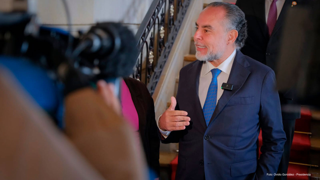 Para concretar procesos de paz debe haber una concentración de los actores armados y si no lo hacen, se acaba la mesa de negociación: MinInterior
