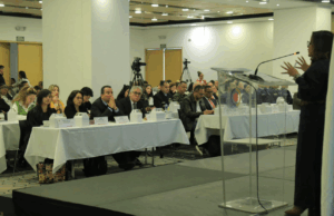 Rodríguez subraya que es muy difícil implementar protección colectiva