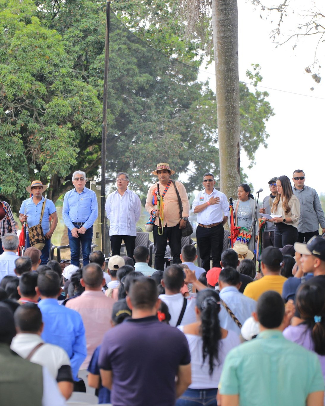 #AEstaHora el presidente Gustavo Petro y el director de la UNP, Augusto Rodríguez, inauguran la red integrada de comunicaciones Puntos Vida UNP en Caloto, Cauca.