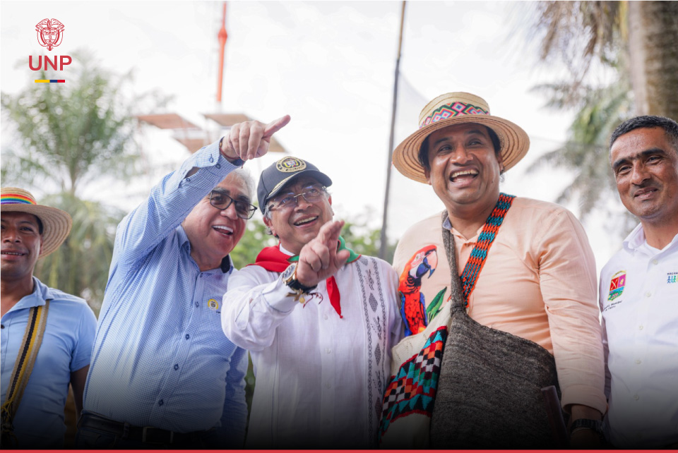 El-director-de-la-UNP-y-el-presidente-Gustavo-Petro-inauguraron-un-“Punto-Vida”